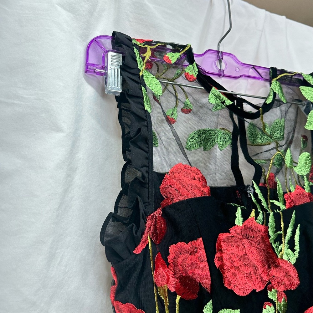 NWT LuLu’s Blissful Bouquet Black Floral Embroidered Ruffled Mini Dress Size S - Picture 7 of 16